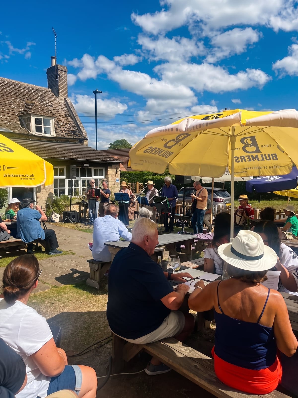 Sunday Roast & Live Music
